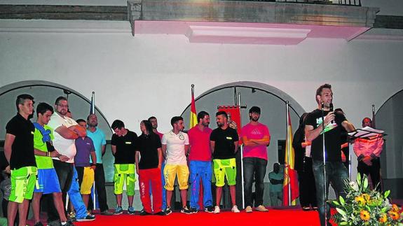 Espíritu deportivo en el inicio de fiestas