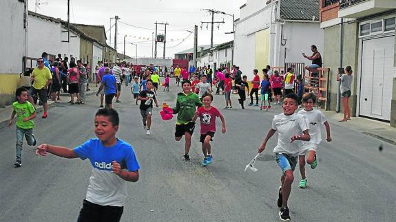 Los más peques protagonizan las fiestas en Cantalapiedra y Villoria