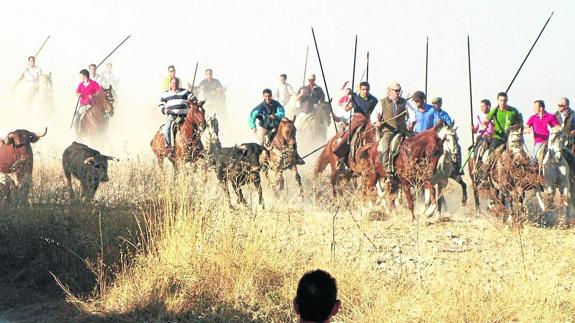 El primer encierro campero decepciona a los aficionados