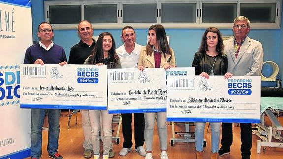 Tres estudiantes de Guardo reciben las becas al mejor expediente