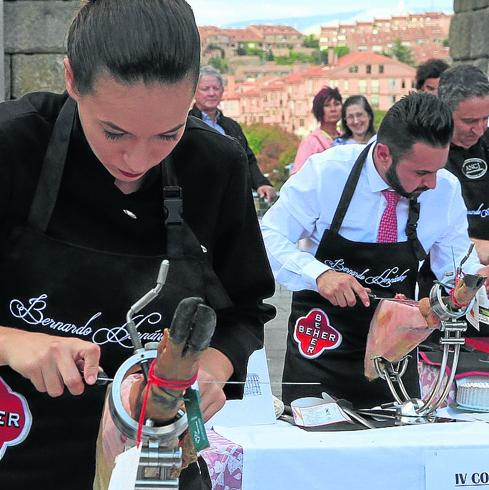 El arte de cortar el jamón en virutas