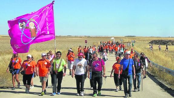 La Marcha Teresiana entró ayer en la provincia de Salamanca por Cantalapiedra