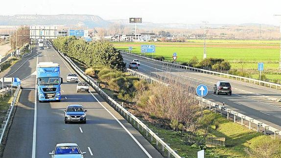El PSOE de Palencia pregunta en el Senado por la paralización del tercer carril de la A-62