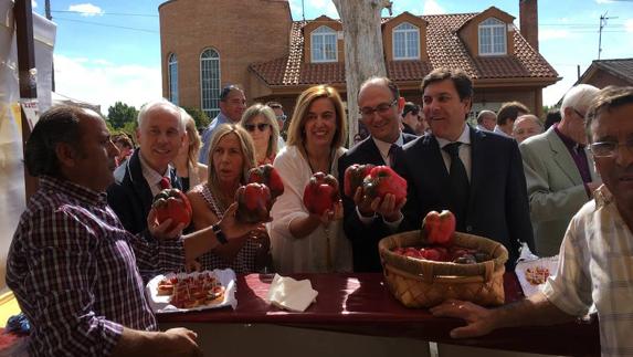 Una campaña «más floja» marca la Feria del Pimiento de Torquemada