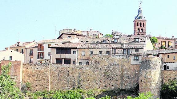 Patrimonio estudia la restauración de un nuevo cubo de la muralla segoviana