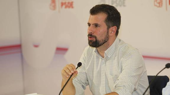 Tudanca pide a los militantes de Castilla y León «que se queden» en el PSOE