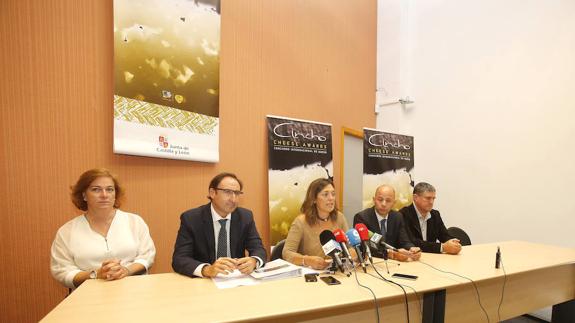 Una veintena de quesos optan a los Premios Cincho Innovación, que se valoran en Palencia