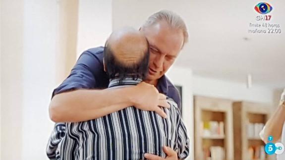 Risas y lágrimas en el encuentro entre Chiquito y Bertín en 'Mi casa es la tuya'