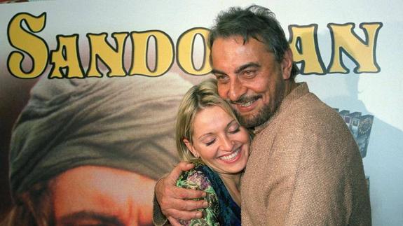 Francisco Regueiro y Kabir Bedi, Espigas de Honor de la Seminci