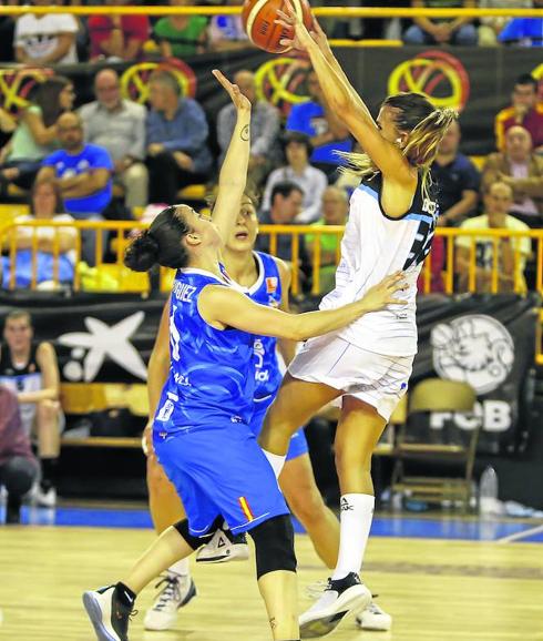 Perfumerías Avenida recibe a un IDK Gipuzkoa con algunos cambios