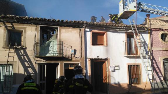 Una mujer de 99 años muere en un incendio en Sieteiglesias de Trabancos