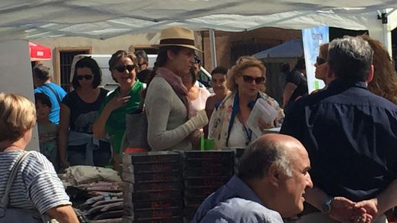 La infanta Elena, de compras en Martín Muñoz de las Posadas