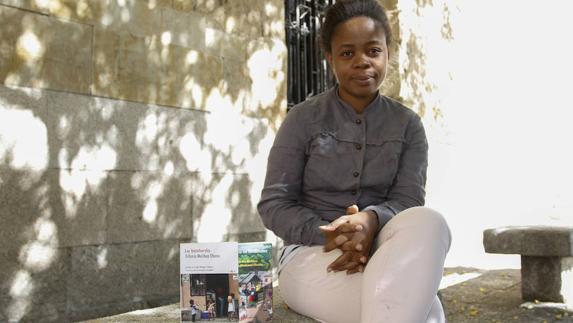 Obono se rebela contra el peso de la tradición en ‘La bastarda’