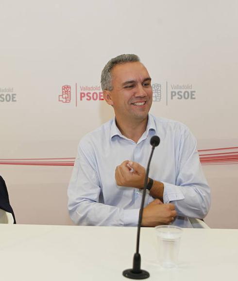 Javier Izquierdo: «Yo soy miembro del comité federal y voy a votar no a la abstención»