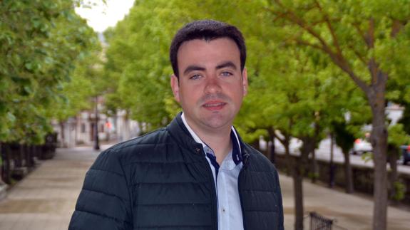 El PSOE de Cuéllar se rebela contra Juan Luis Gordo