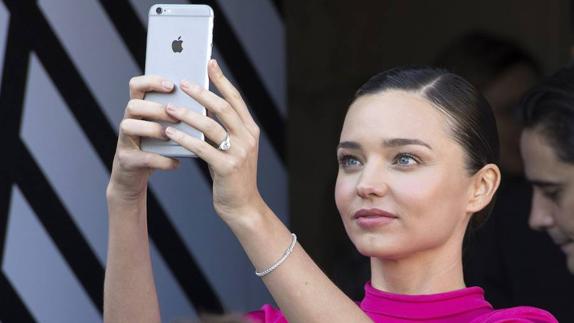 Dos heridos durante un tiroteo en la casa de Miranda Kerr