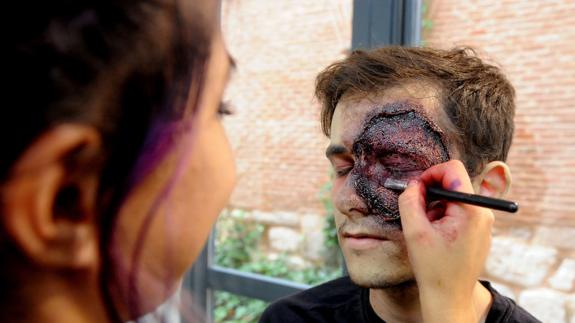 Un centenar de zombis se alistan en el ejército que aterrorizará Cuéllar