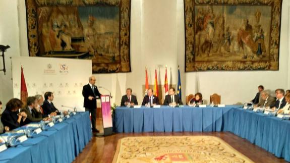 Rajoy anuncia que el curso académico 2017-2018 se inaugurará en Salamanca