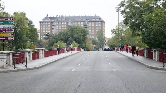 Los puentes de Poniente y Mayor ganarán espacio peatonal tras seis meses de obras