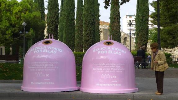 Contenedores contra el cáncer de mama