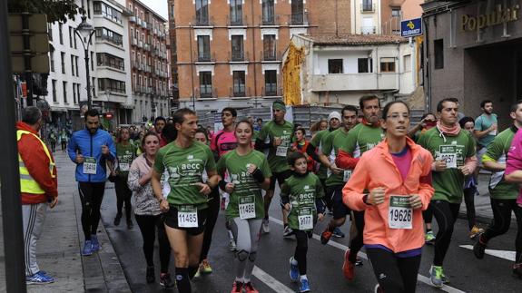 Valladolid entera se echa a la calle contra el cáncer