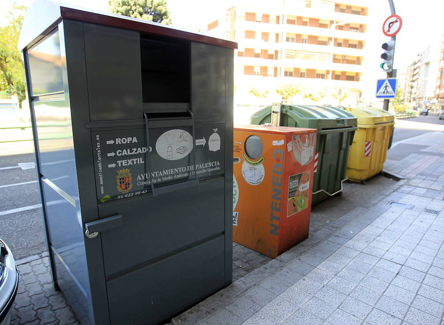 Urbaser pide a los comercios que no saquen la basura el día 3