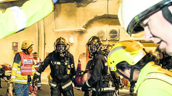 Abertis moviliza a 175 personas en un simulacro por fuego en el túnel de Guadarrama