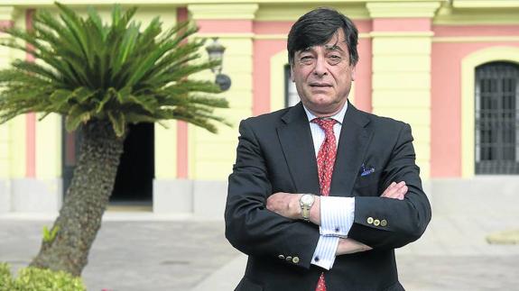 El presidente del Jumilla dirige la empresa Smashing Rules, que patrocina al Deportivo Palencia