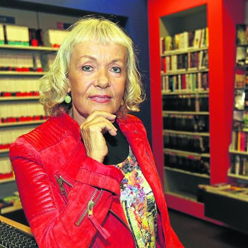 Monika Zgustova: «Stalin fue, junto a Hitler, la personificación del mal»