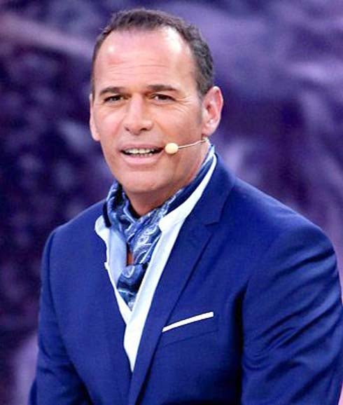 Carlos Lozano: «Si no es por 'OT', la mitad ni cantaría»