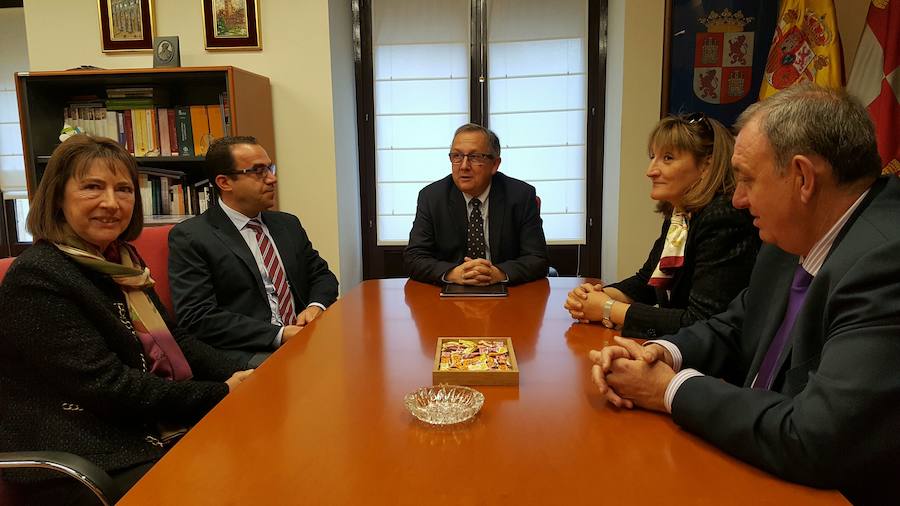 Resurrección Pascual asume la Direccción Provincial de Educación