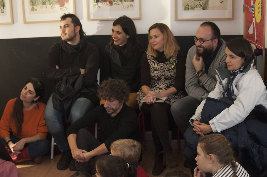 Una fábula pacifista contada por una familia de erizos