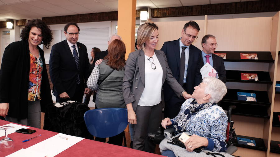 Alicia García debate con 40 asociaciones las prioridades de su consejería