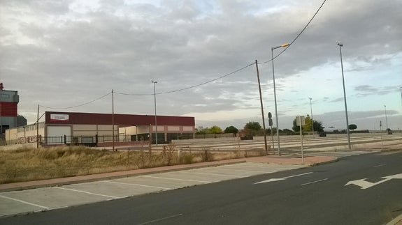 Un empresario lleva más de tres años luchando por tener instalación telefónica en el polígono de Arévalo