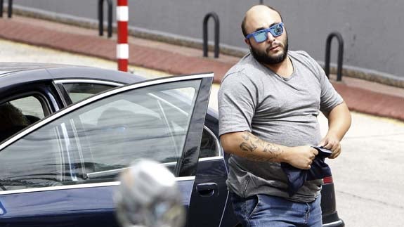 Kiko Rivera se reencuentra con su hijo en plena calle