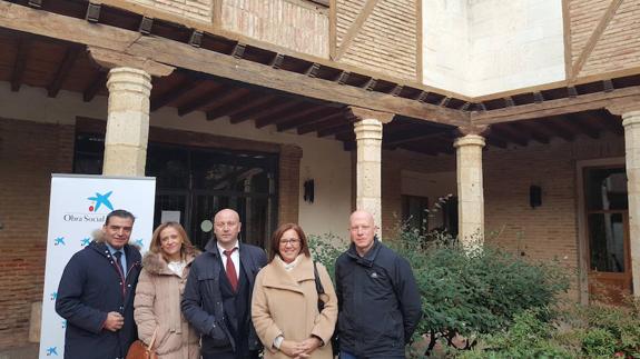 La residencia de Paredes recibe una ayuda de 1.200 euros de La Caixa