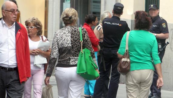 Cárcel por traficar con droga en una céntrica cafetería de la Calle Real