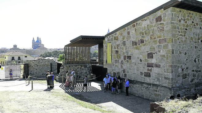 El Museo de Historia de la ciudad espera un lugar en el que desplegar sus fondos