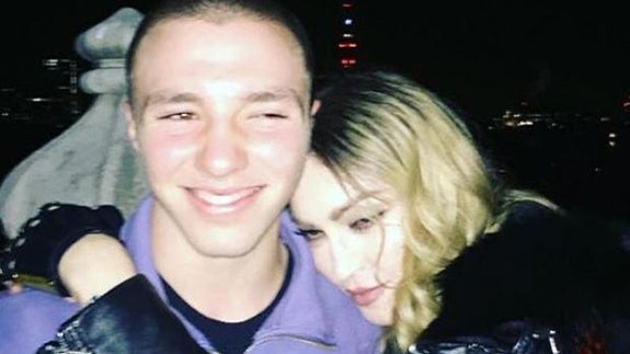 Detenido el hijo de Madonna por posesión de drogas en Londres