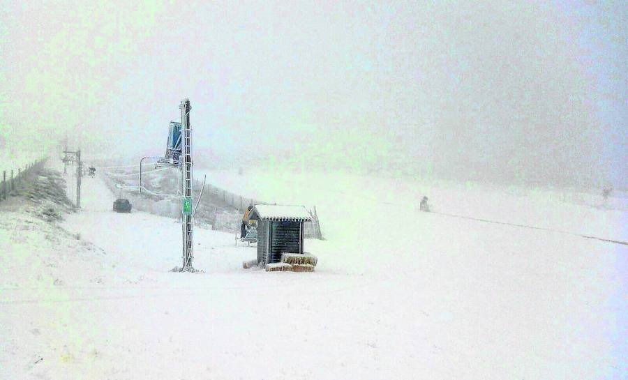 Alejo Riñones señala que «la nieve caída no es suficiente para abrir» La Covatilla