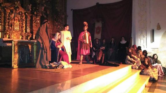 Palencia revive el medievo con el tradicional Auto del Nacimiento de las clarisas de Calabazanos