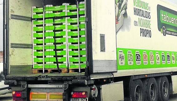 Un tráiler de frutas y verduras