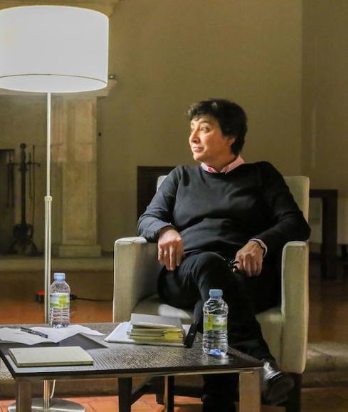 ‘Mientras dure la nieve’, de Amalia Iglesias Serna, número 27 de la colección ‘Cuatro cantones’