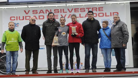 Óscar Fernández e Isabel Martínez ganan la San Silvestre de Valladolid
