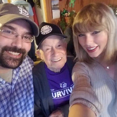 Taylor Swift da una enorme sorpresa a su mayor fan