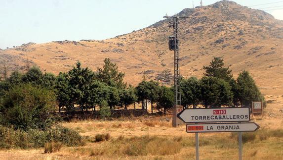 Ecologistas en Acción pretende tumbar una urbanización al pie de la sierra