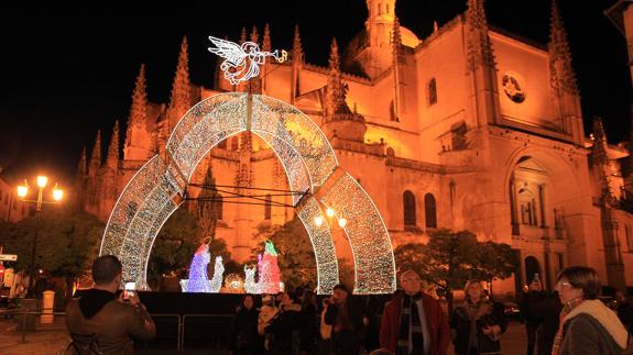 El Cabildo de la Catedral contratará a diez jóvenes segovianos para afrontar la ampliación de horarios