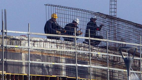 Segovia logra la mayor caída del paro en España en 2016