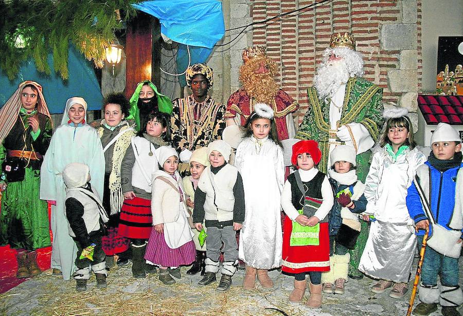 Los Magos recorren Cuéllar en una ruta de ilusión