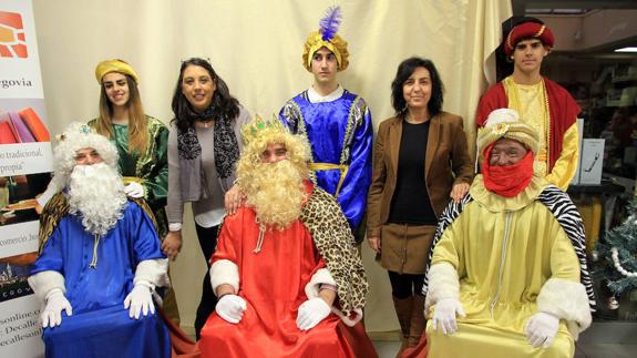 El proyecto 'Por una sonrisa' regala juguetes a medio centenar de niños segovianos